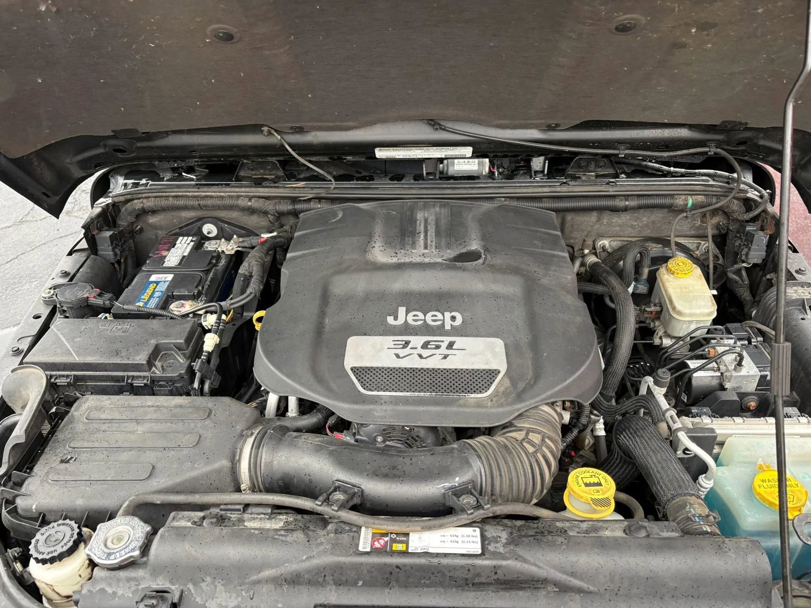 Used 2012 Jeep Wrangler Unlimited Rubicon image 10