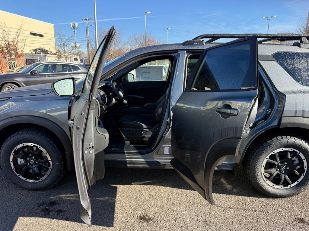 New 2025 Nissan Pathfinder Rock Creek image 22