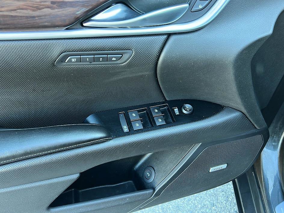 Used 2016 Cadillac XTS Luxury w/ Driver Awareness Package image 22