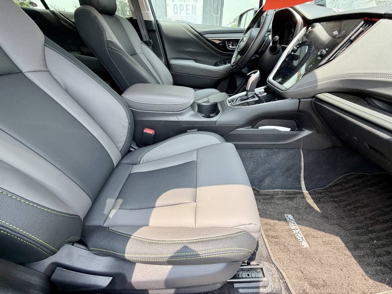 Used 2025 Subaru Outback Onyx Edition AWD/4WD image 27