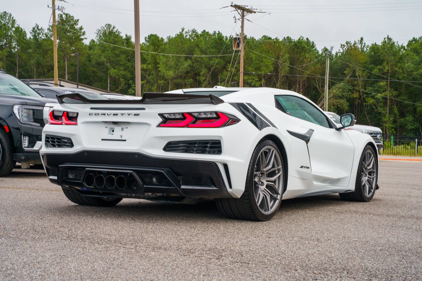 Used 2024 Chevrolet Corvette Z06 RWD image 14