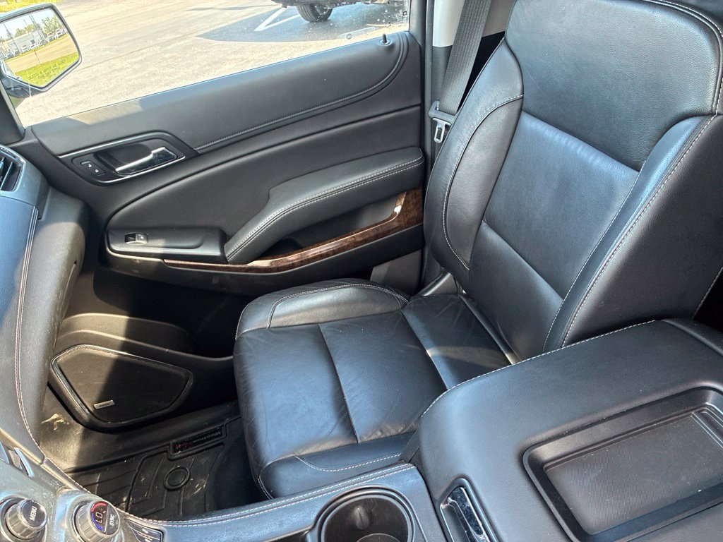 Used 2019 Chevrolet Suburban LT AWD/4WD image 12