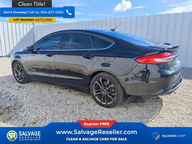 Used 2018 Ford Fusion SE w/ Equipment Group 601A FWD image 3