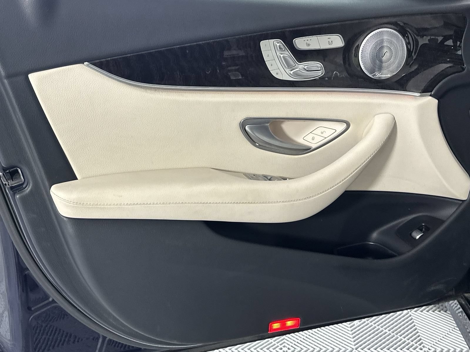 Used 2020 Mercedes-Benz E 350 Sedan image 29