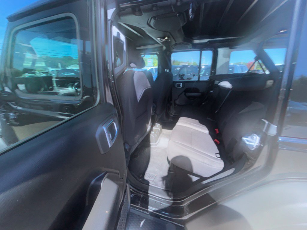 Certified 2023 Jeep Wrangler Unlimited Sport w/ Sun And Sound Package AWD/4WD image 19