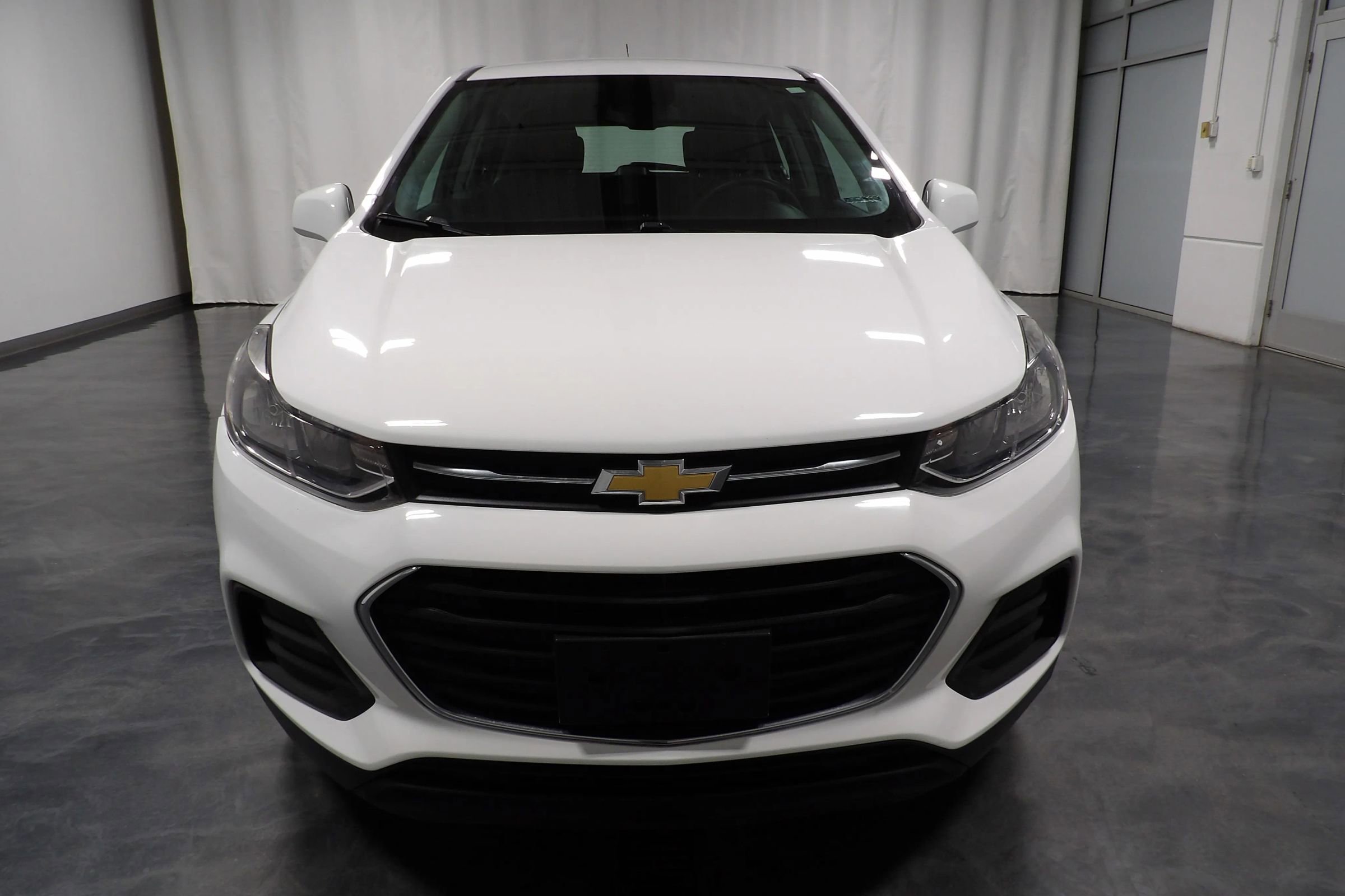 Used 2019 Chevrolet Trax LS FWD image 3