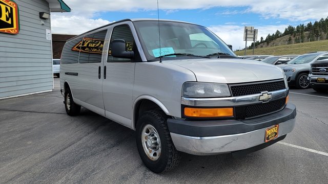 Used 2007 Chevrolet Express 3500 Extended Passenger w/ LT Preferred Equipment Group RWD image 3