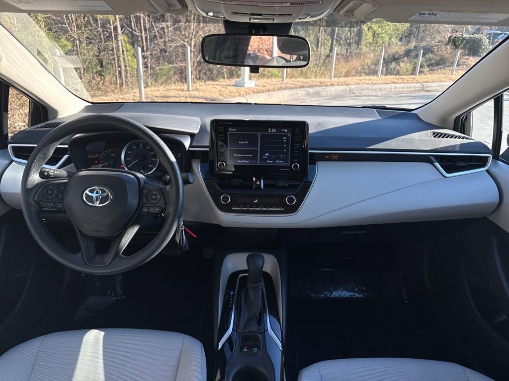 Used 2022 Toyota Corolla LE image 16