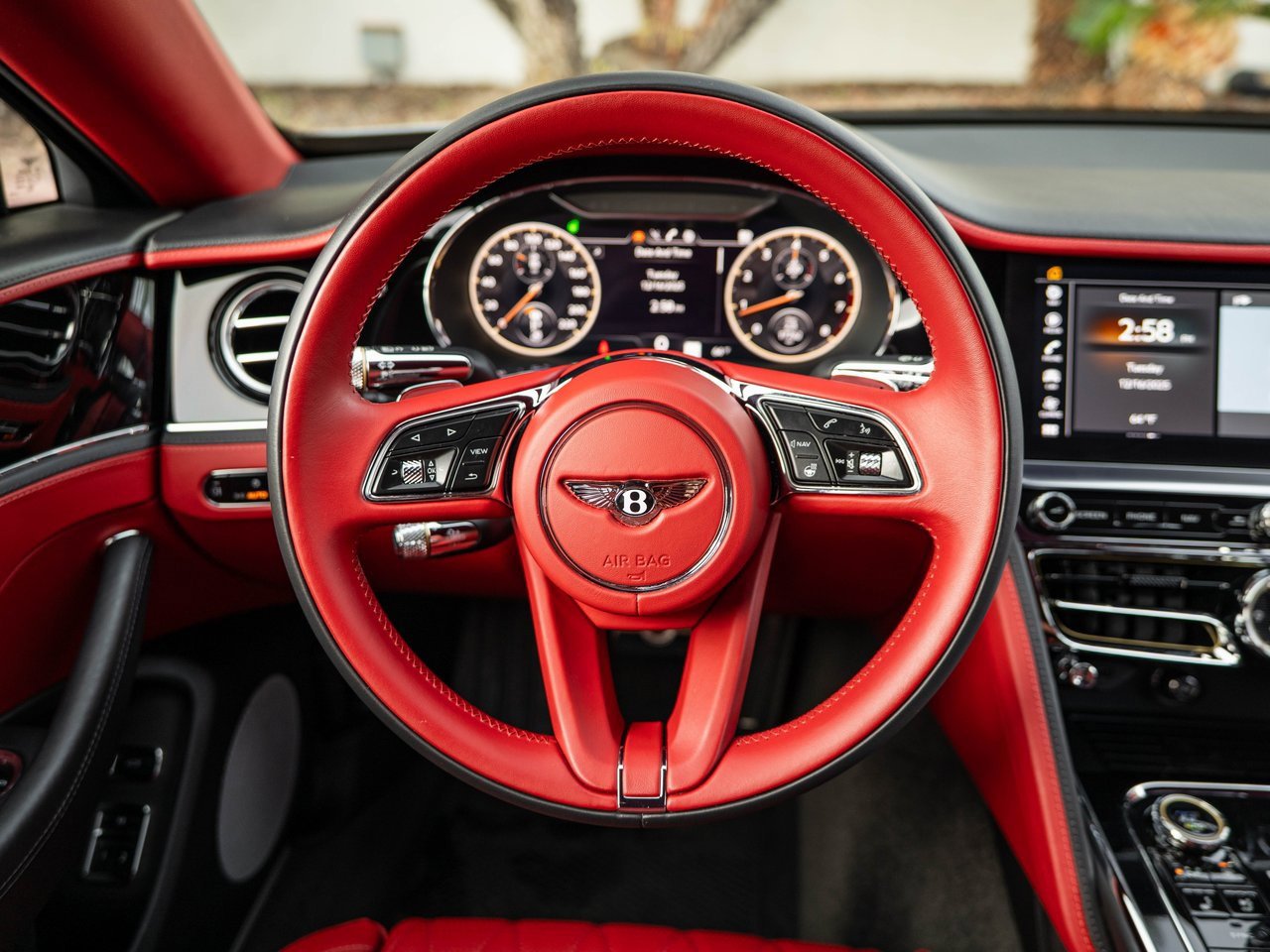 Used 2022 Bentley Flying Spur V8 image 48