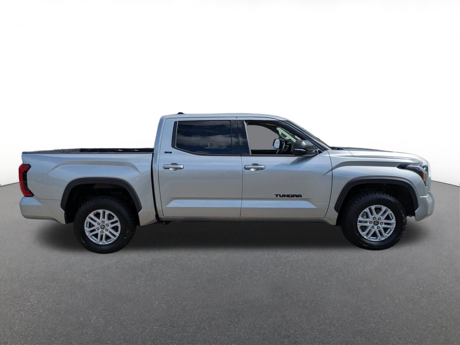 Used 2022 Toyota Tundra SR5 image 2