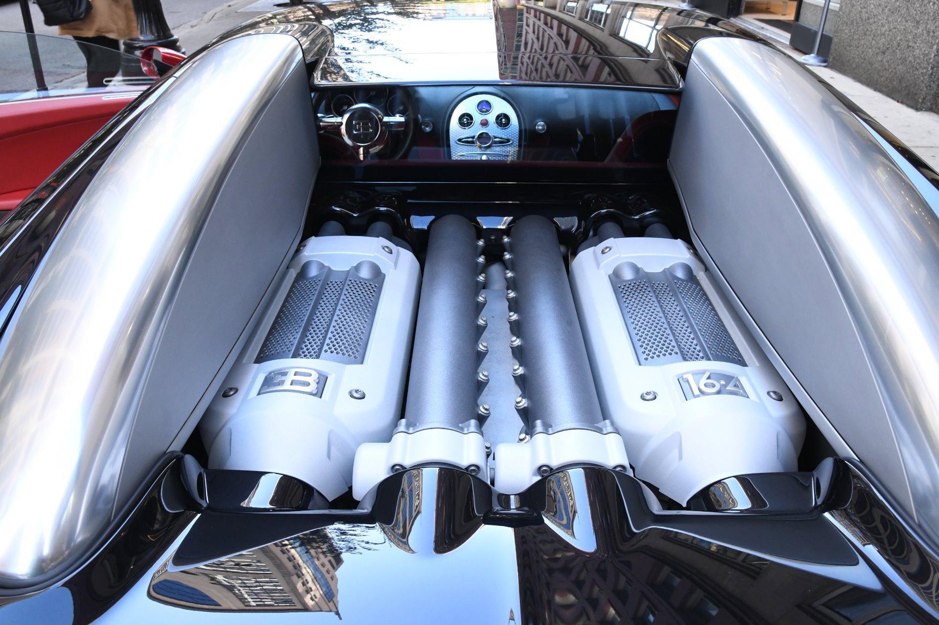 Used 2008 Bugatti Veyron AWD/4WD image 3