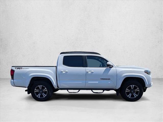 Used 2019 Toyota Tacoma TRD Sport w/ Technology Package image 4