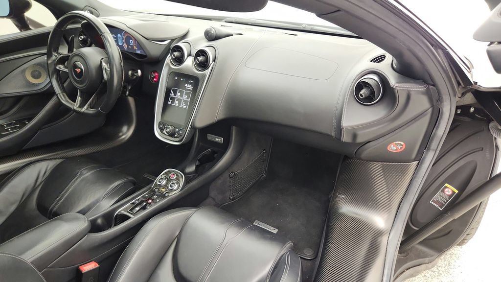 Used 2017 McLaren 570S RWD image 43