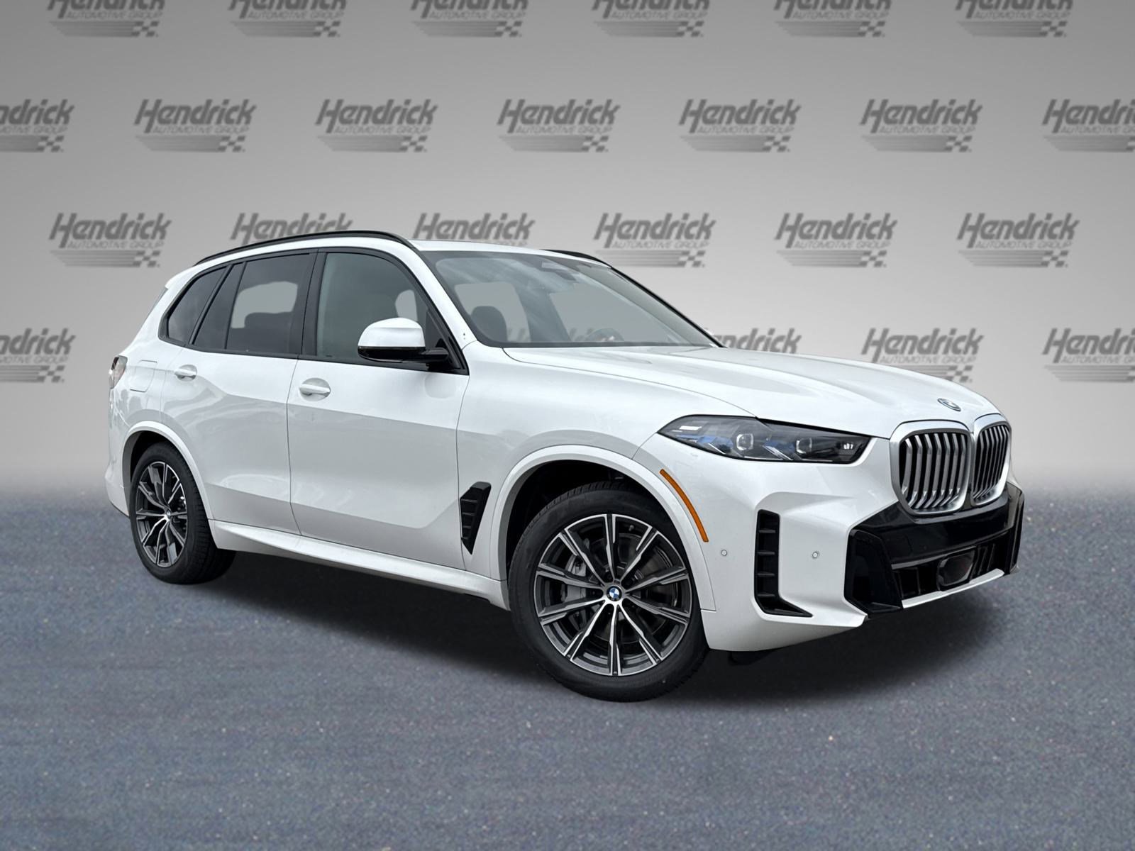 New 2026 BMW X5 xDrive50e w/ M Sport Package image 2