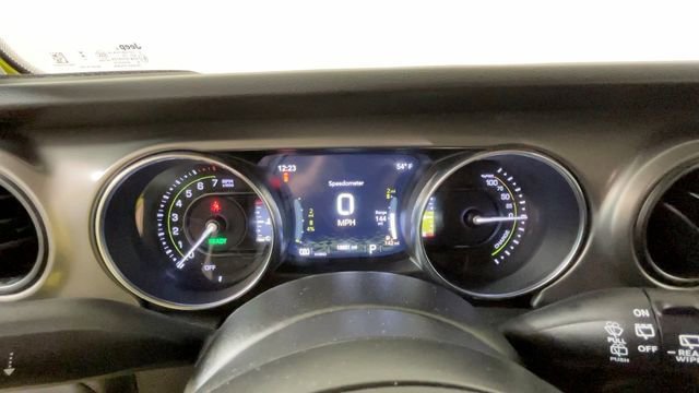 Used 2023 Jeep Wrangler Unlimited AWD/4WD image 23