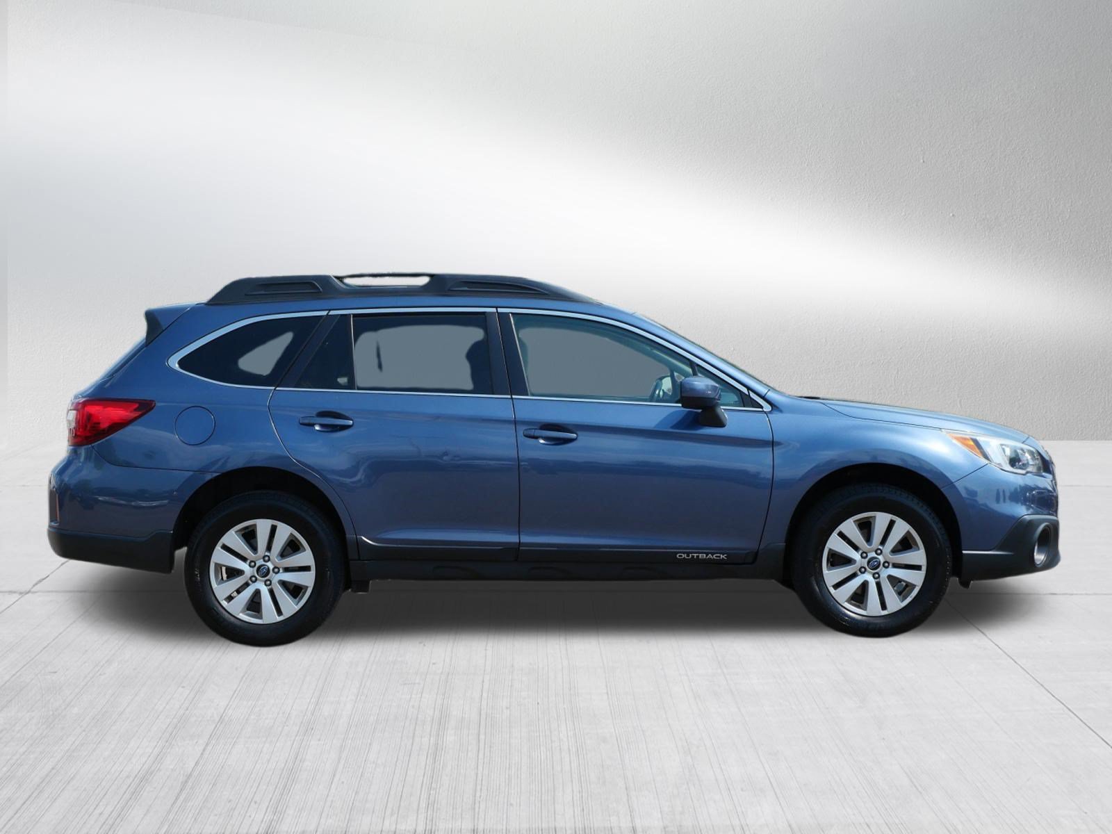 Used 2015 Subaru Outback 2.5i Premium AWD/4WD image 8