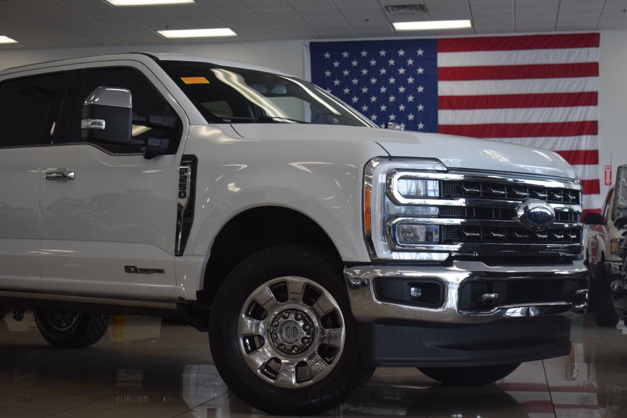 Used 2023 Ford F250 Lariat w/ Chrome Package AWD/4WD image 3