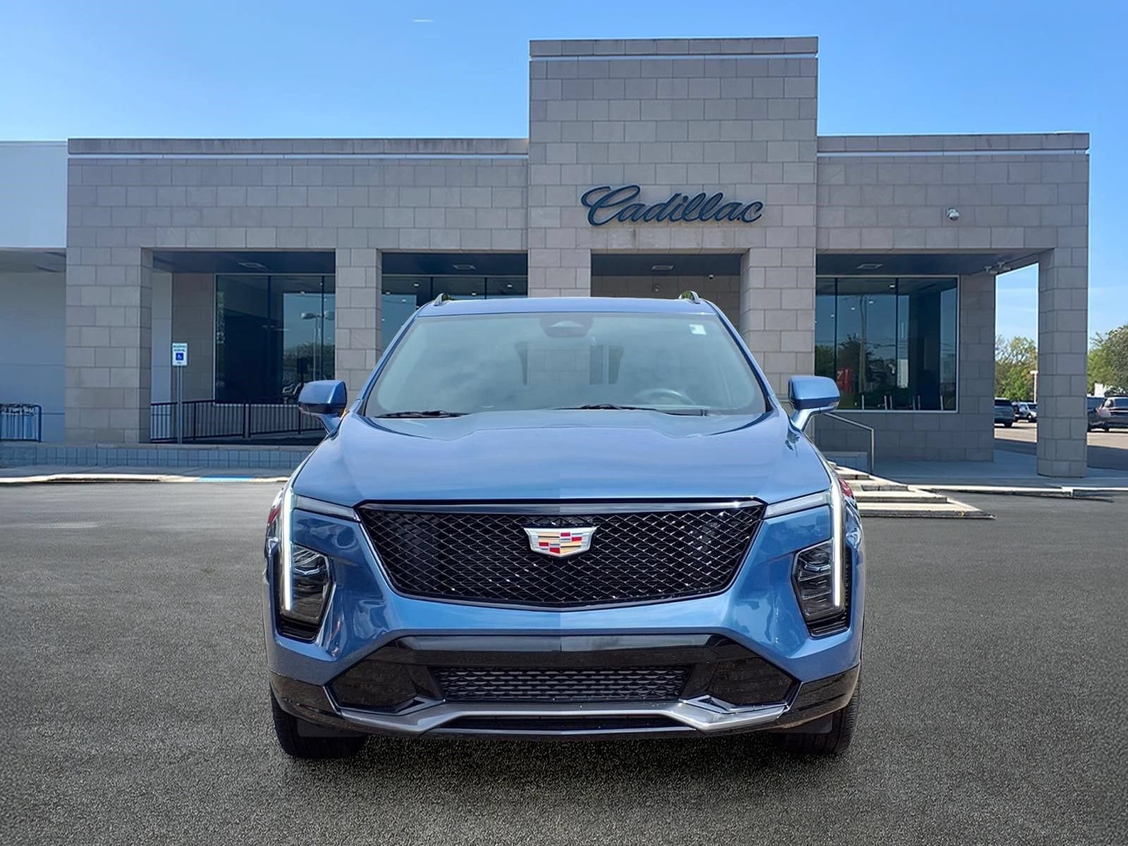 Used 2024 Cadillac XT4 Sport w/ LPO, Floor Liner Package FWD image 2