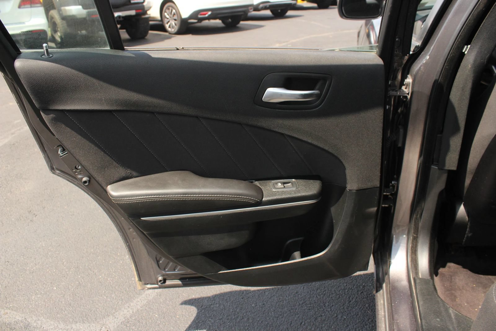 Used 2018 Dodge Charger R/T RWD image 19