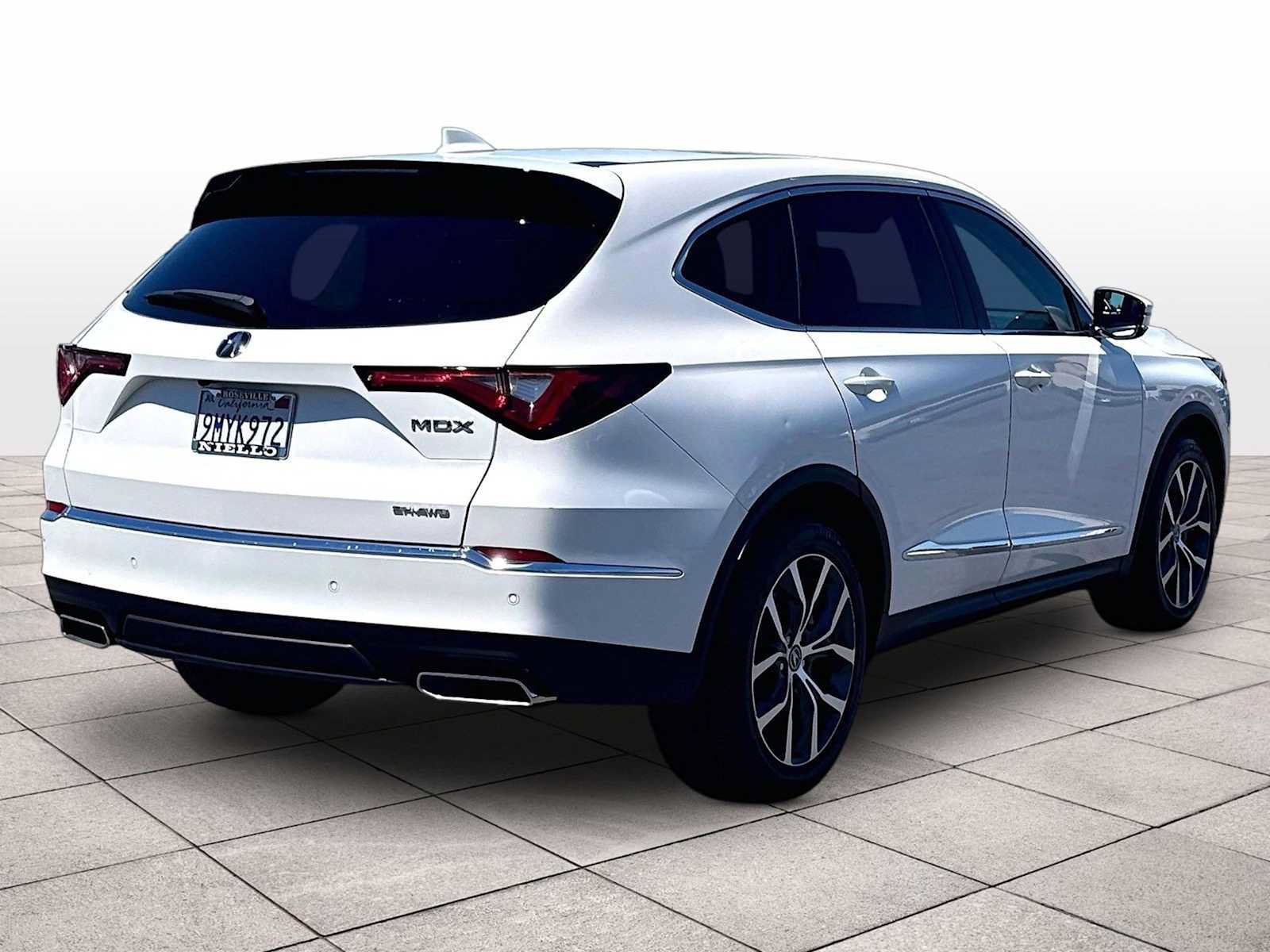 Used 2024 Acura MDX SH-AWD w/ Technology Package image 15