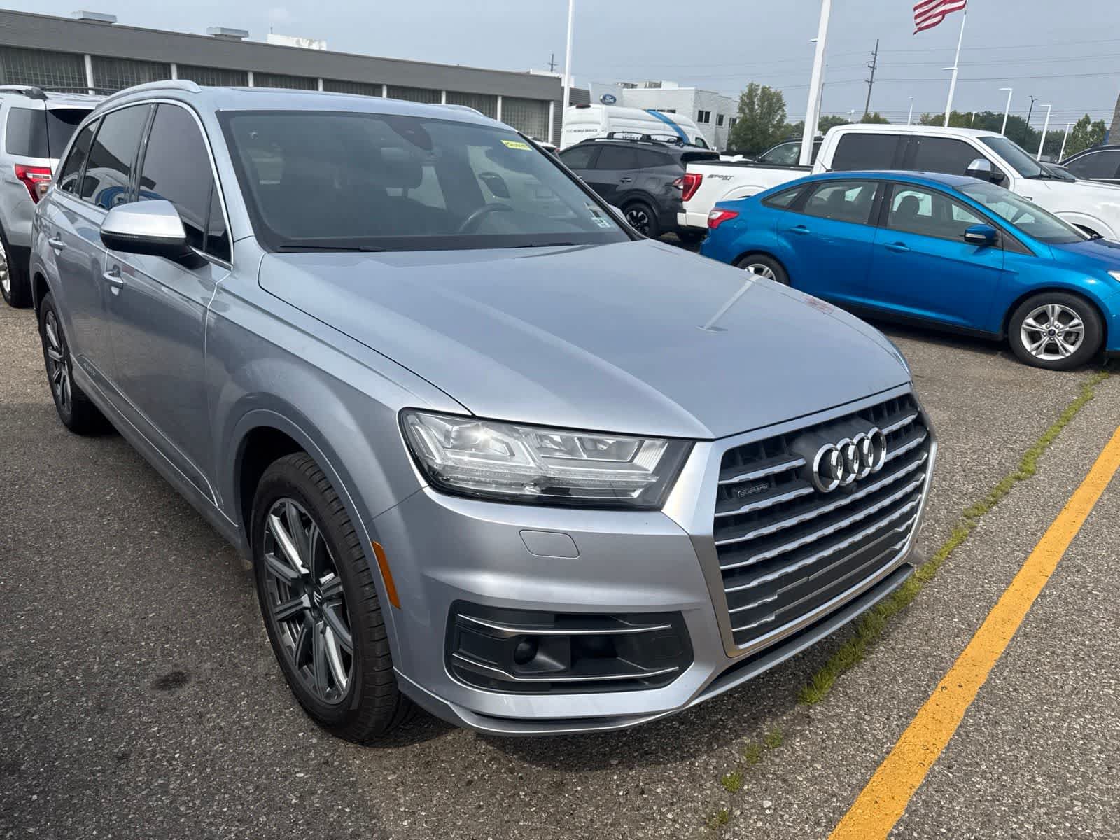 Used 2017 Audi Q7 3.0T Premium Plus w/ Premium Plus Package AWD/4WD image 6