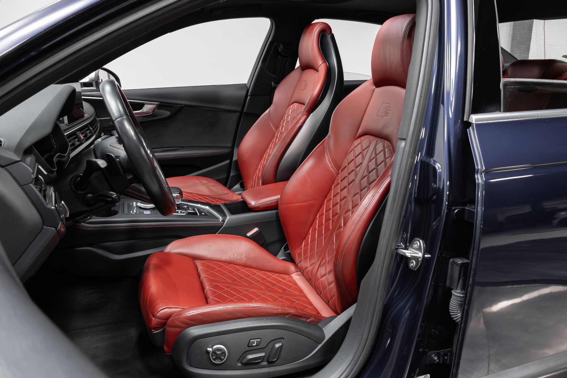 Used 2018 Audi S4 Premium Plus w/ Navigation Package image 5