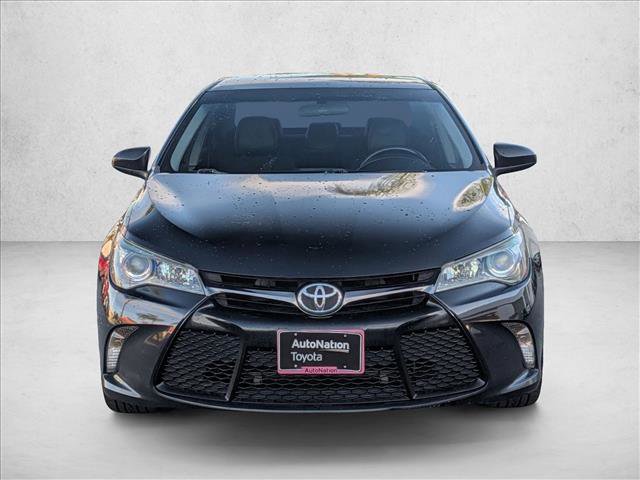 Used 2015 Toyota Camry SE image 2