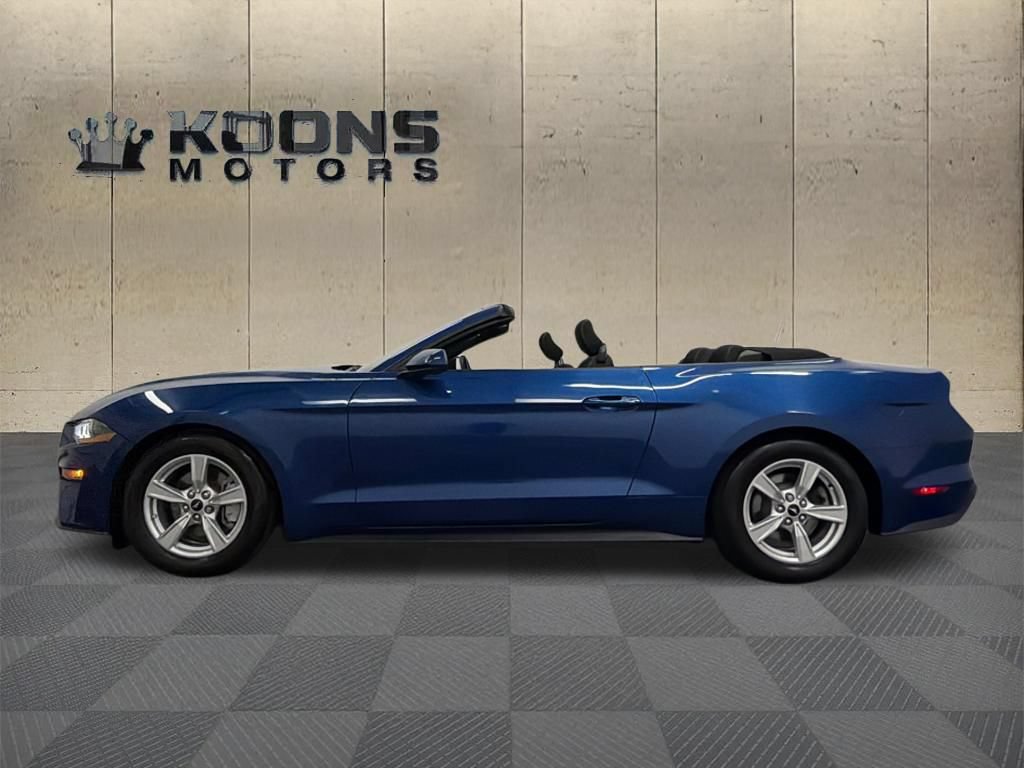 Used 2022 Ford Mustang Convertible RWD image 3
