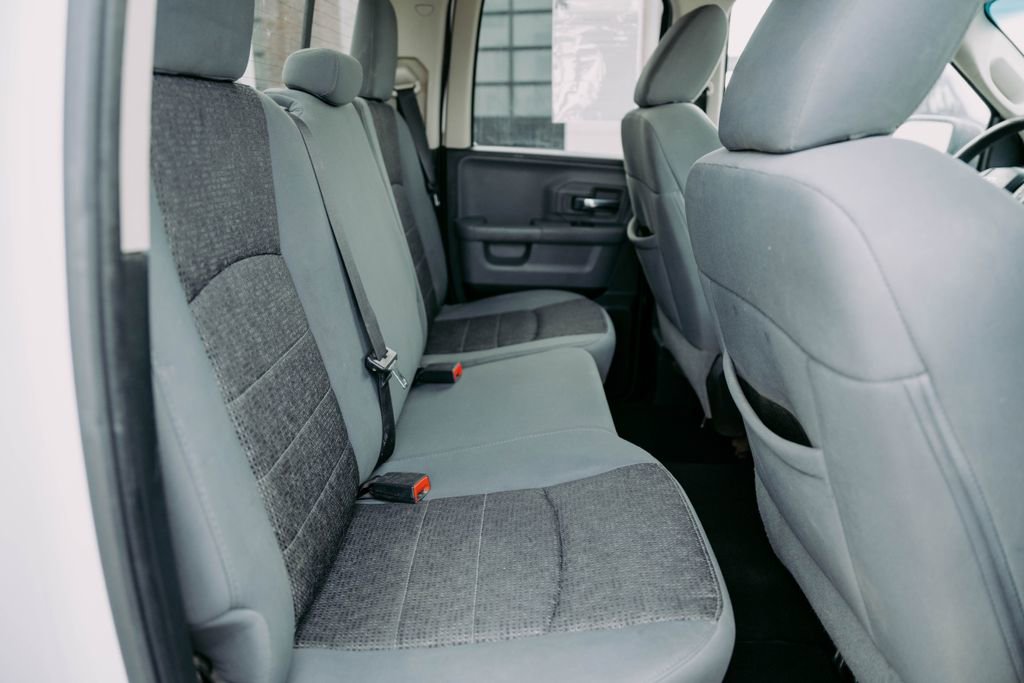 Used 2014 RAM 1500 Classic SLT w/ Luxury Group image 12