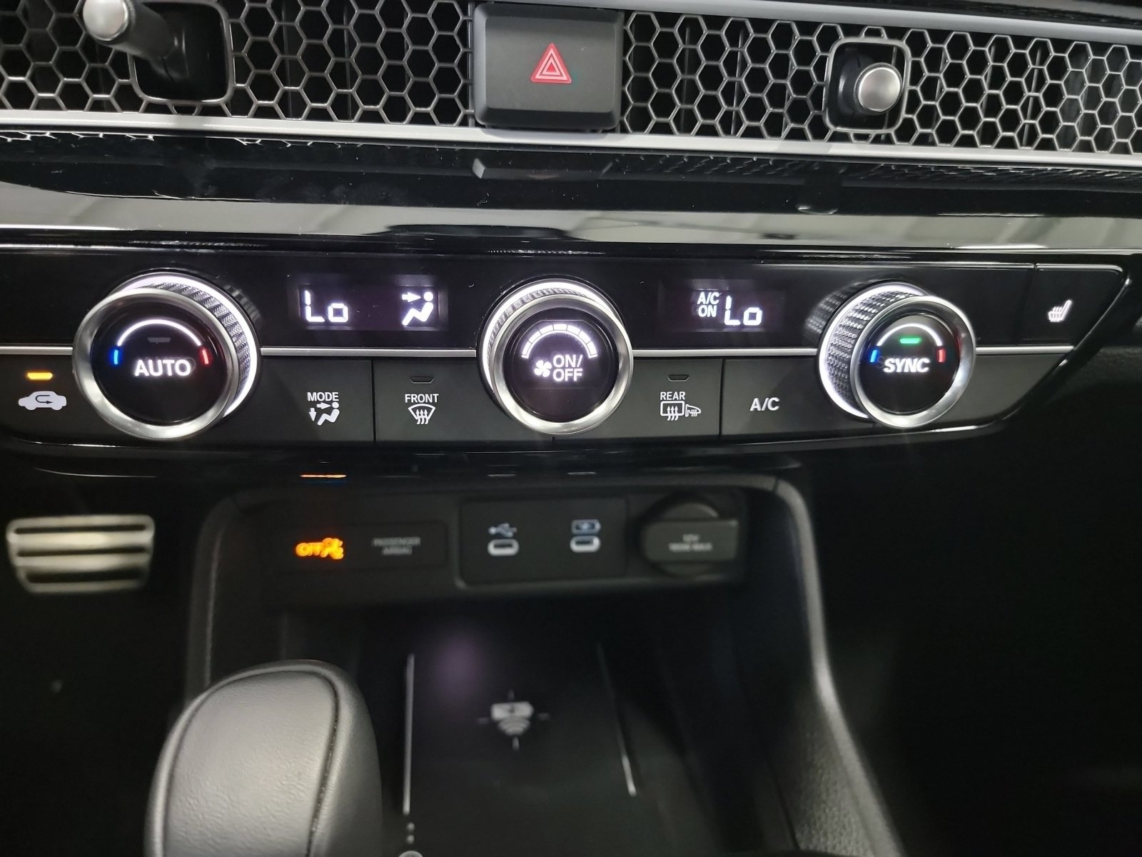 Certified 2025 Honda Civic Sport Touring image 21