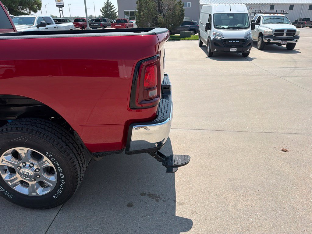 New 2026 RAM 2500 Big Horn AWD/4WD image 8