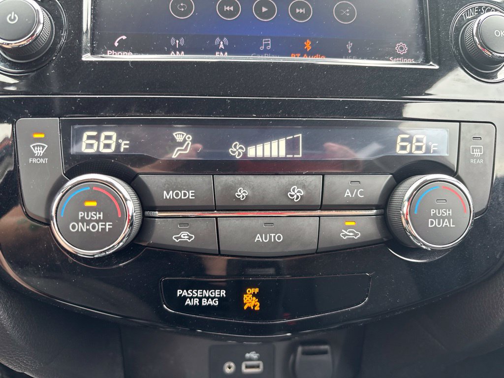 Used 2020 Nissan Rogue SV AWD/4WD image 26