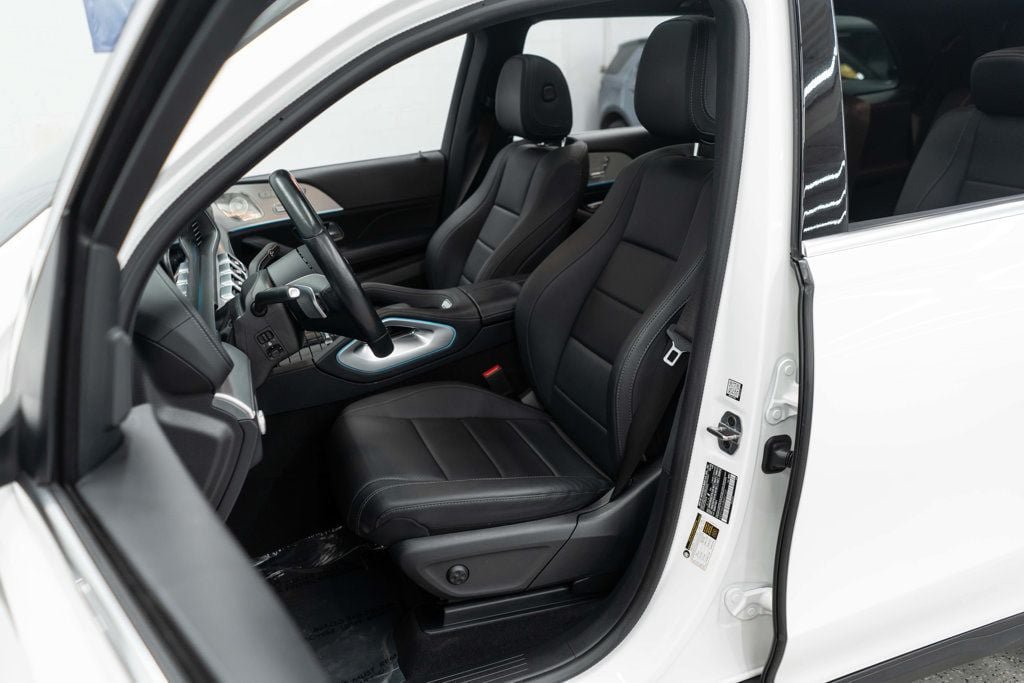Used 2025 Mercedes-Benz GLS 450 4MATIC image 8