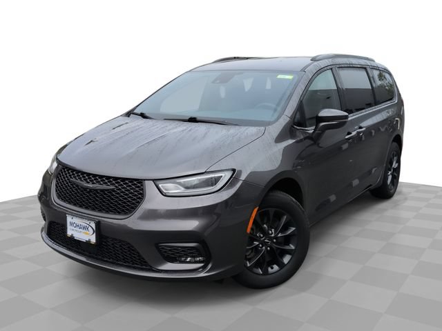 Used 2022 Chrysler Pacifica Touring-L w/ S Appearance Package AWD/4WD image 1