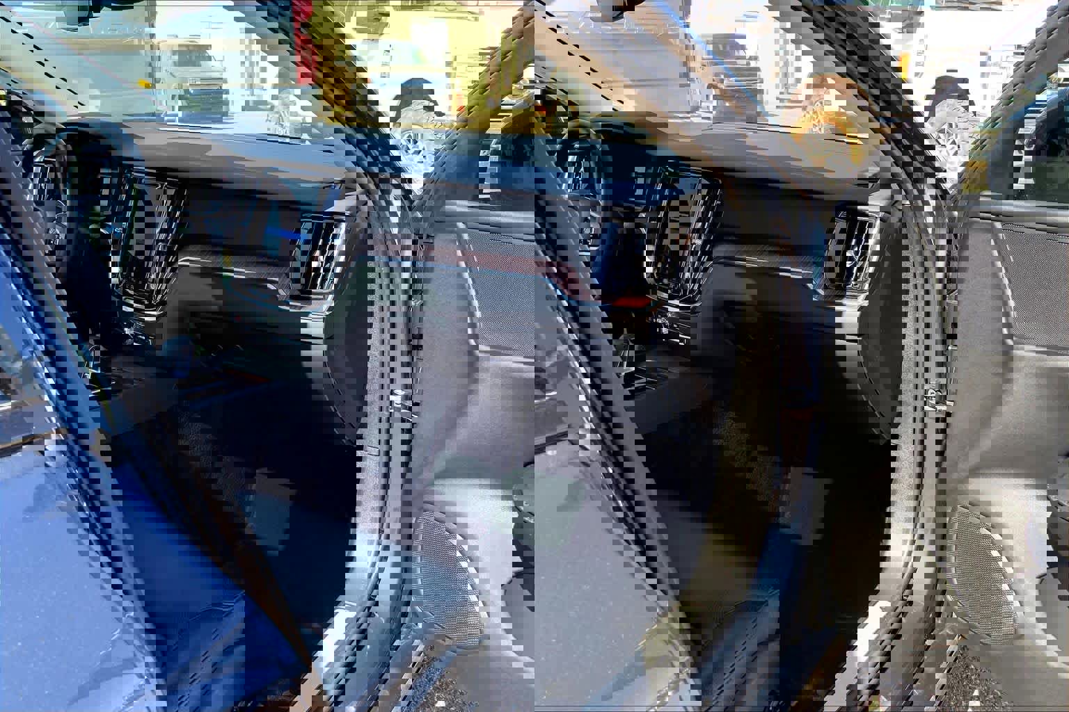 Used 2023 Volvo S60 B5 Plus AWD/4WD image 19