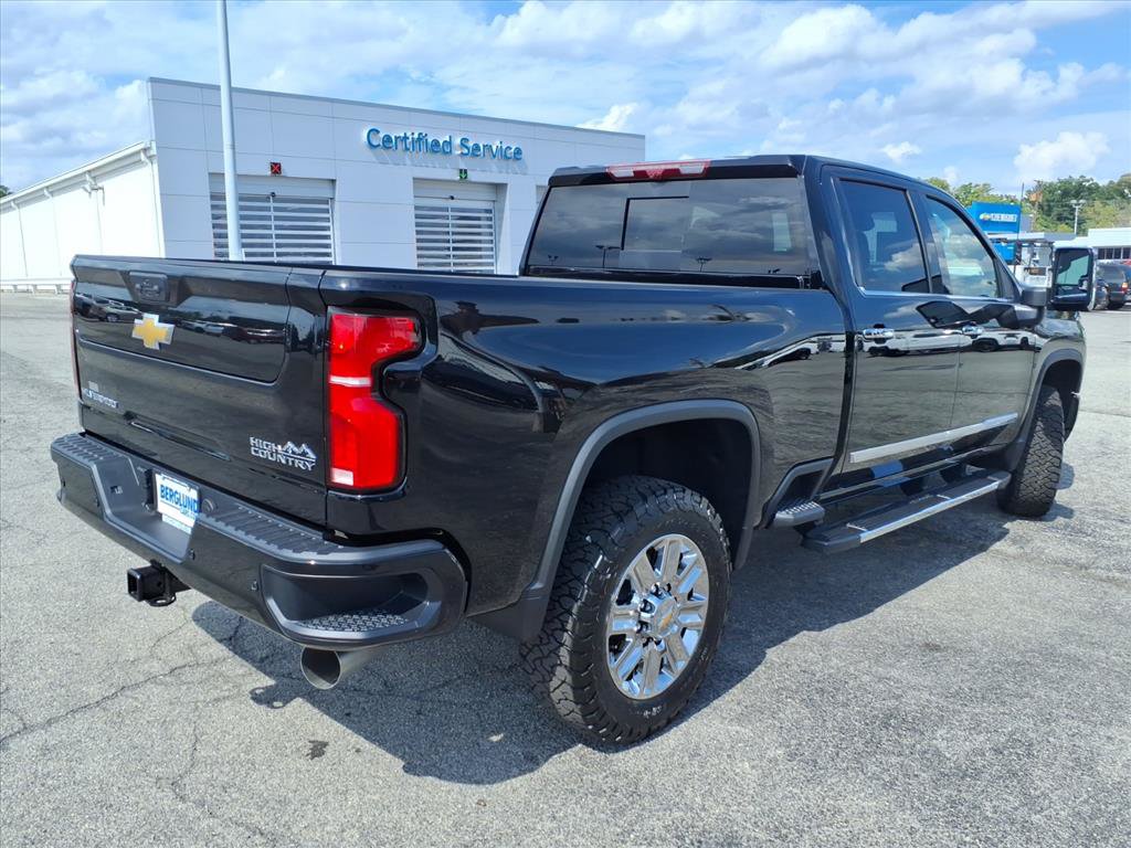 New 2026 Chevrolet Silverado 2500 High Country w/ High Country Premium Package AWD/4WD image 4