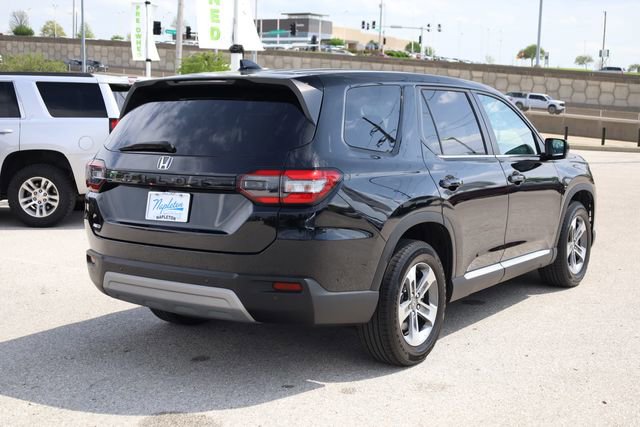 Used 2025 Honda Pilot EX-L image 6