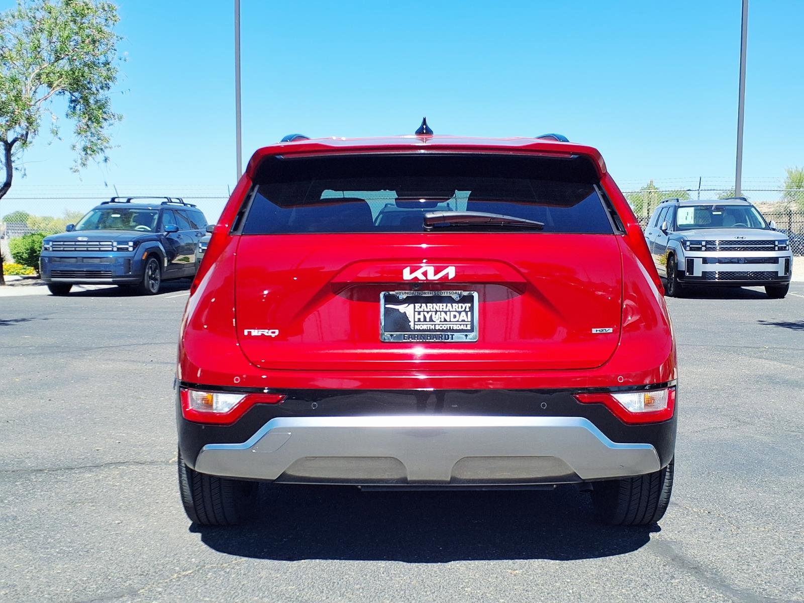 Used 2024 Kia Niro EX Touring FWD image 5