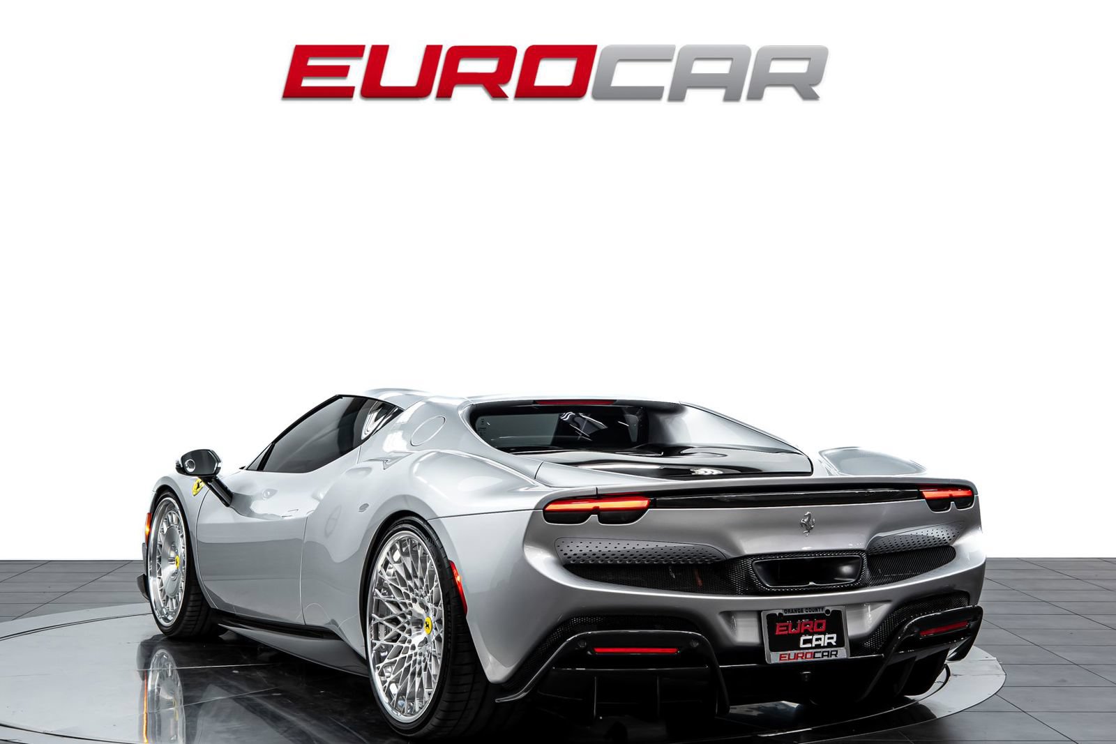 Used 2022 Ferrari 296 GTB RWD image 3