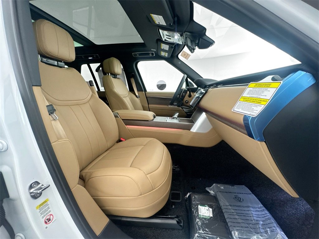New 2026 Land Rover Range Rover SE image 28