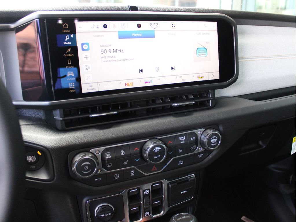 New 2026 Jeep Gladiator Sport image 21