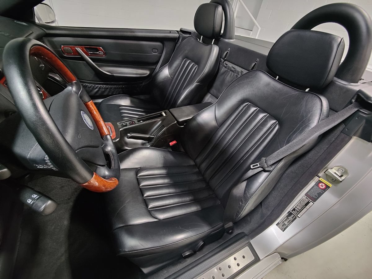 Used 2004 Mercedes-Benz SLK 320 image 24