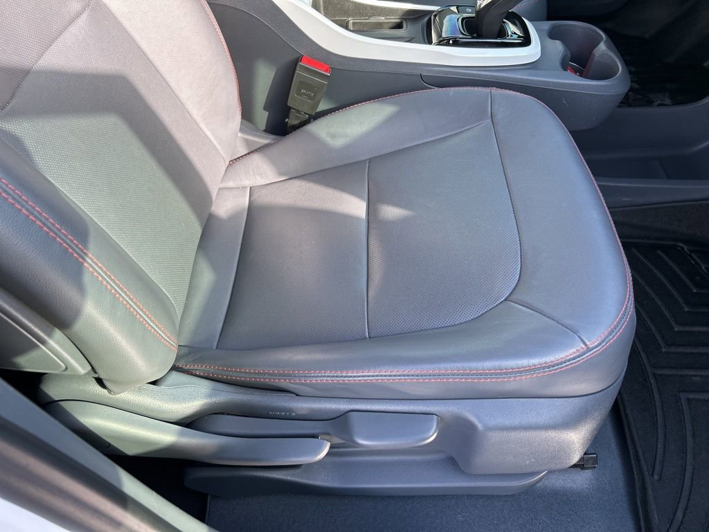 Used 2017 Chevrolet Bolt Premier w/ Infotainment Package image 47