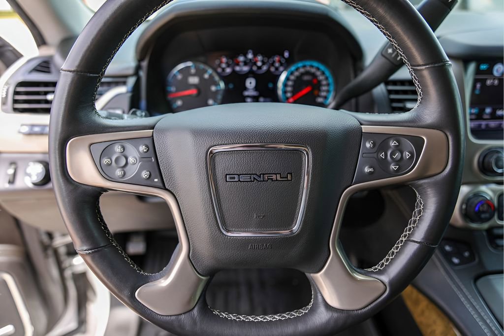Used 2017 GMC Yukon Denali w/ Open Road Package AWD/4WD image 15