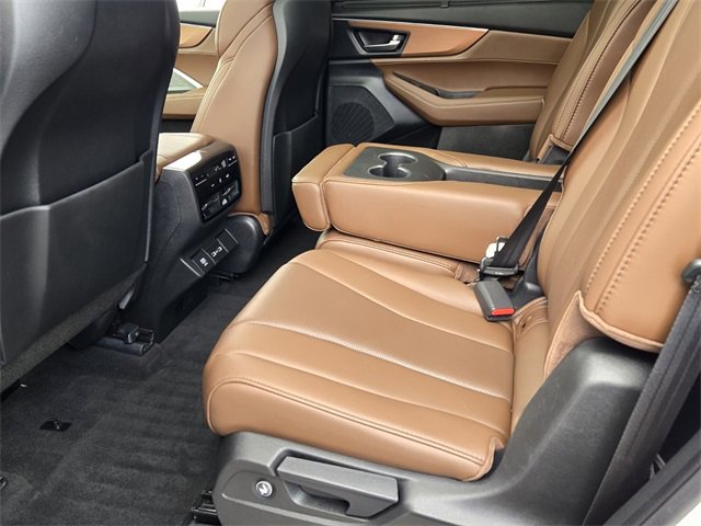 Certified 2024 Acura MDX FWD w/ Technology Package image 11