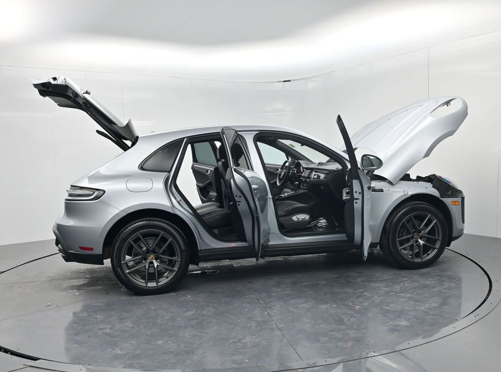 Used 2024 Porsche Macan Turbo image 77