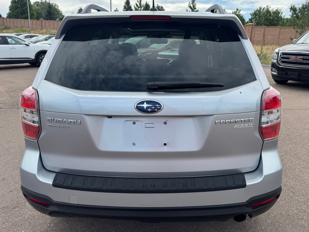 Used 2015 Subaru Forester 2.5i Touring AWD/4WD image 5