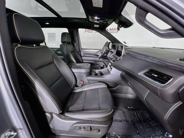 Used 2023 GMC Yukon XL SLT AWD/4WD image 43
