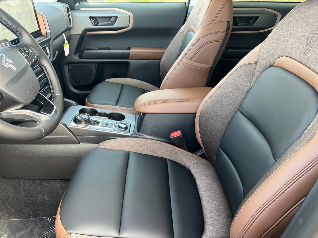 New 2025 Ford Bronco Sport Outer Banks w/ Topo Graphic Package image 13