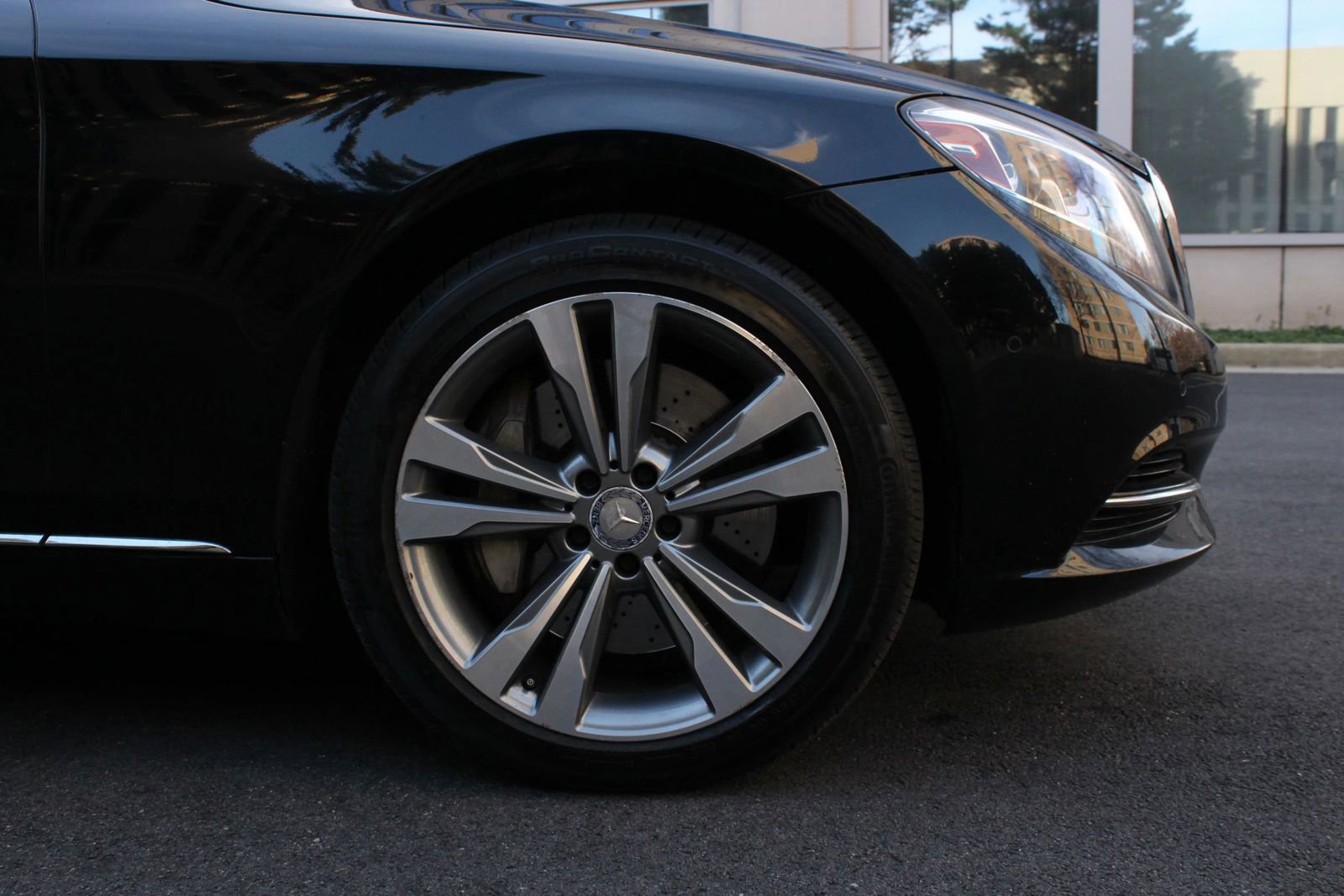 Used 2015 Mercedes-Benz S 550 4MATIC Sedan image 4